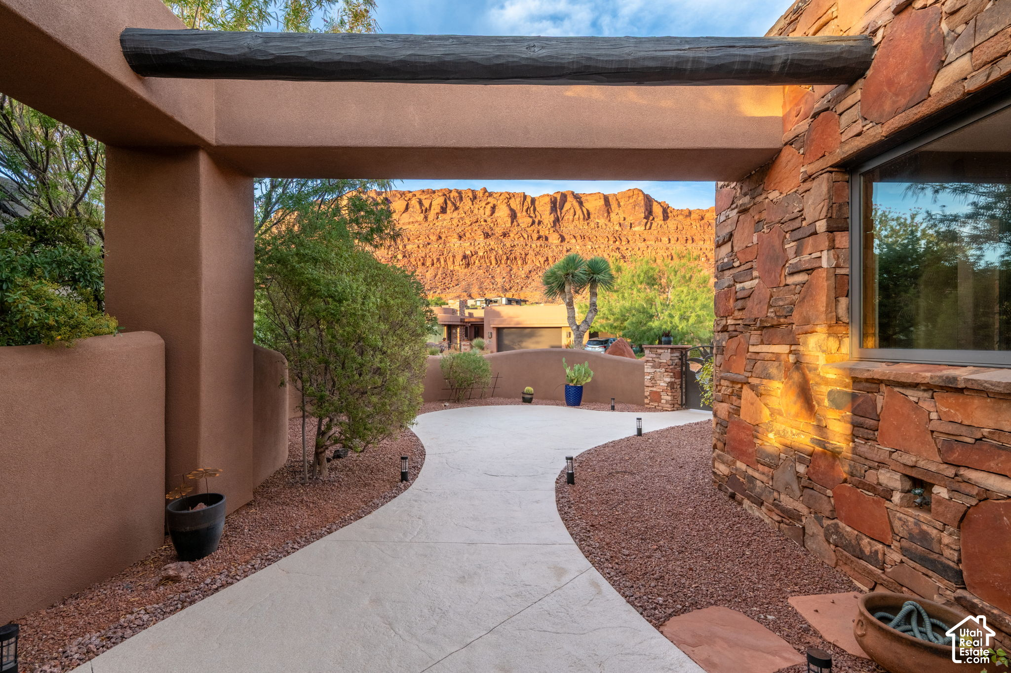 main property photo 41