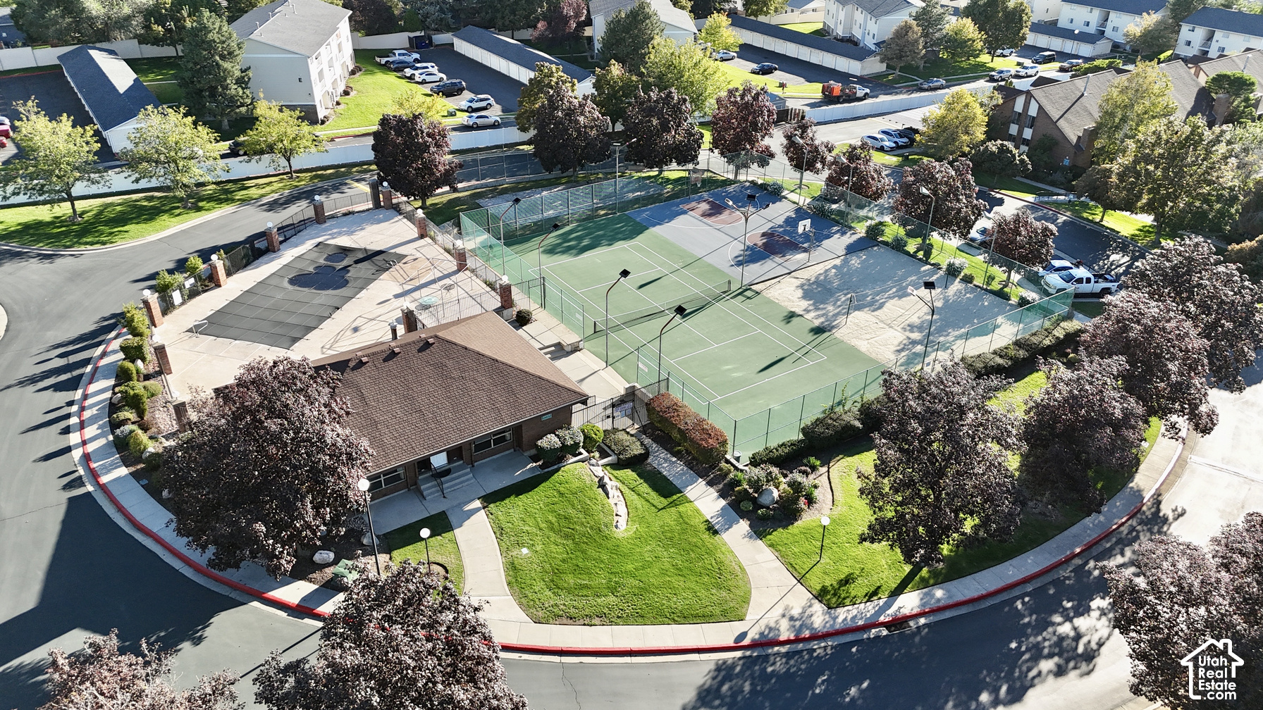 main property photo 18