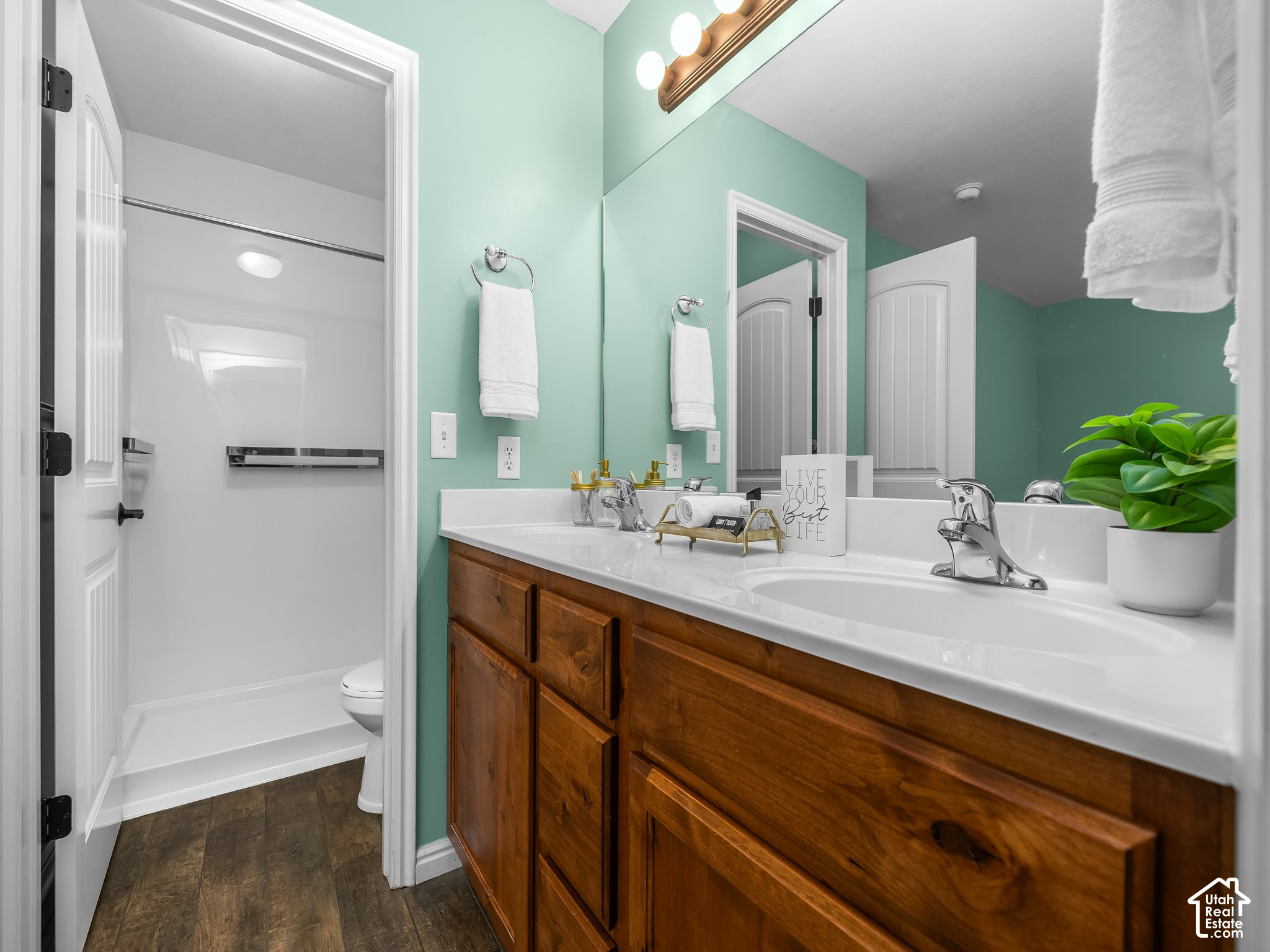 main property photo 12