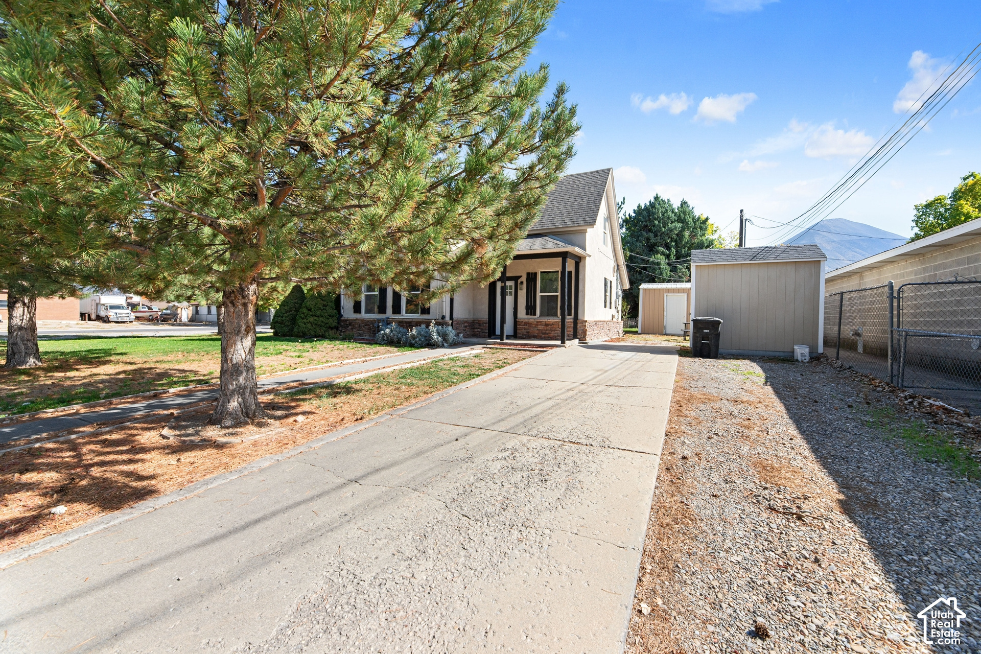 main property photo 6