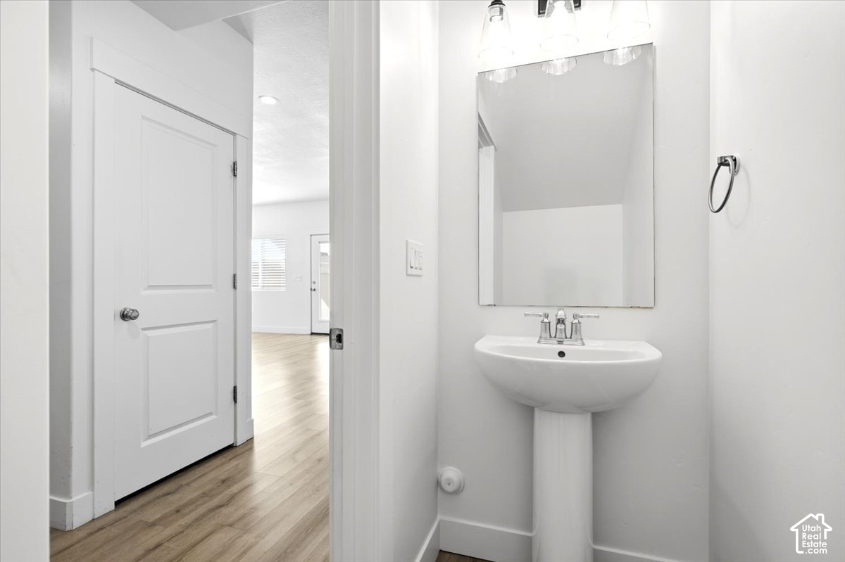 main property photo 11