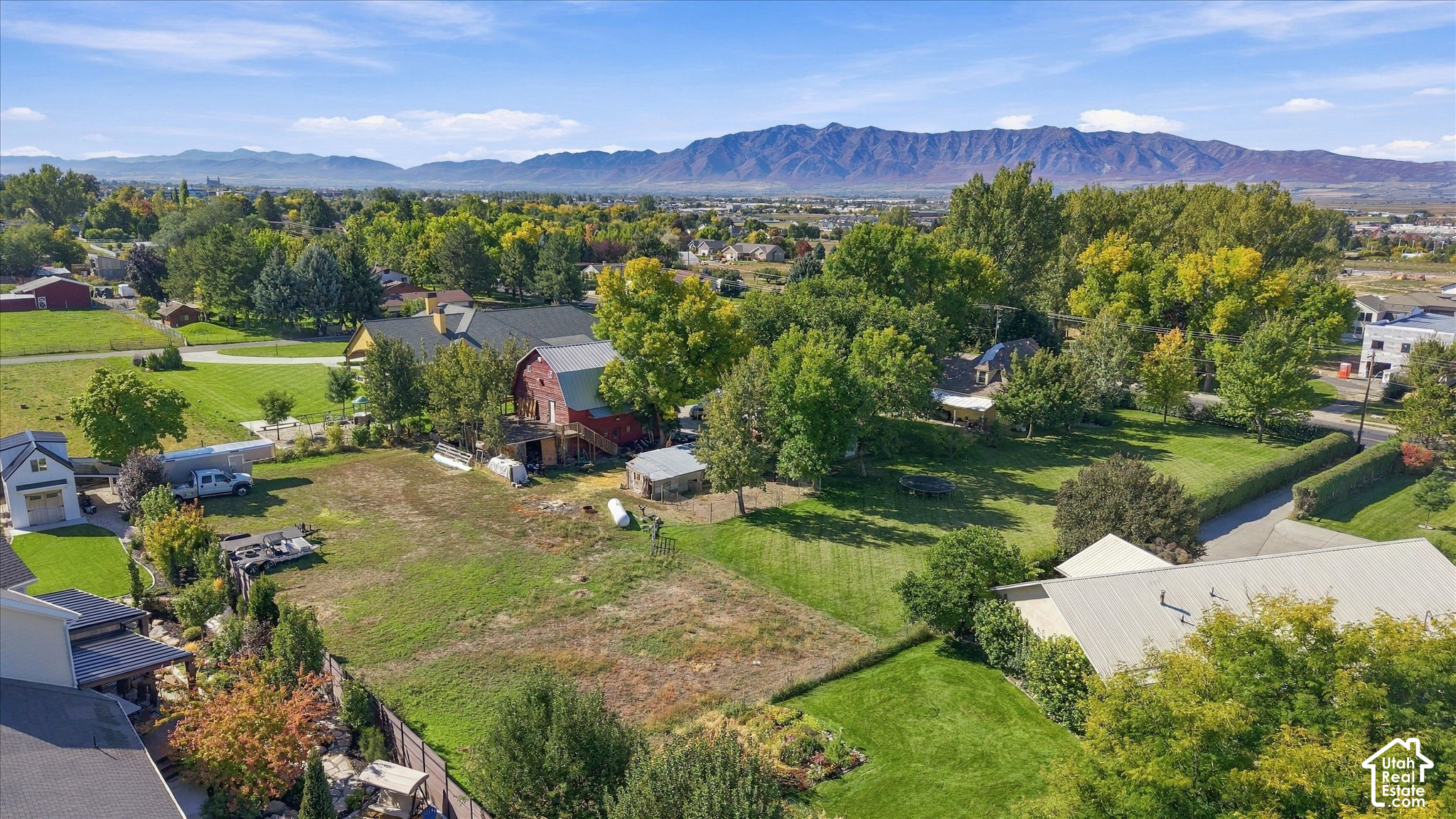 main property photo 6