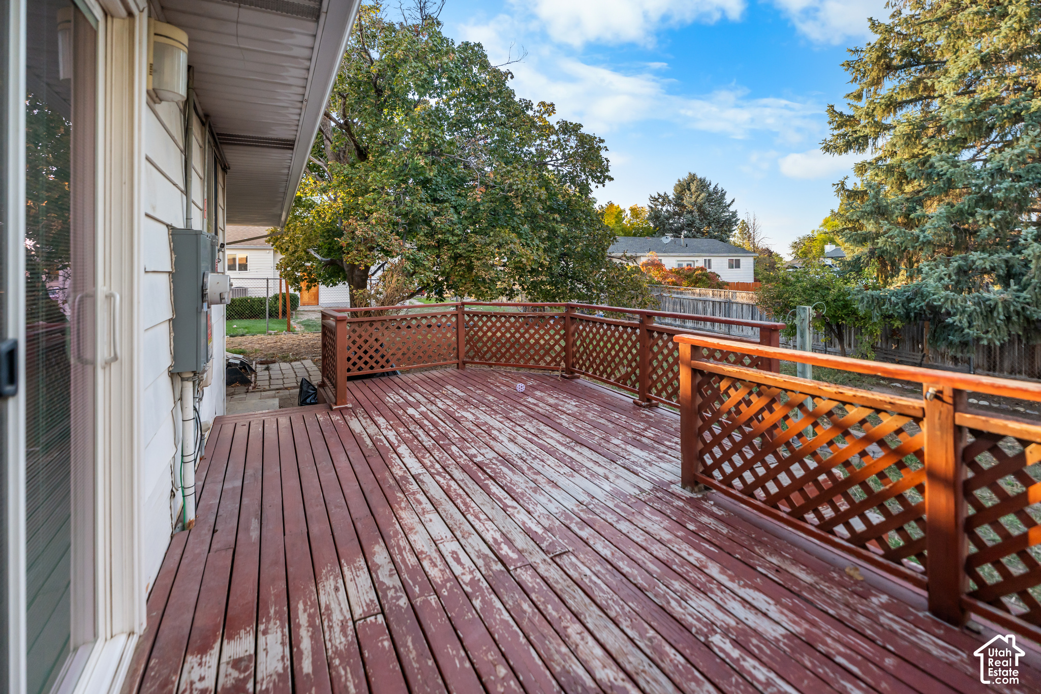 main property photo 28
