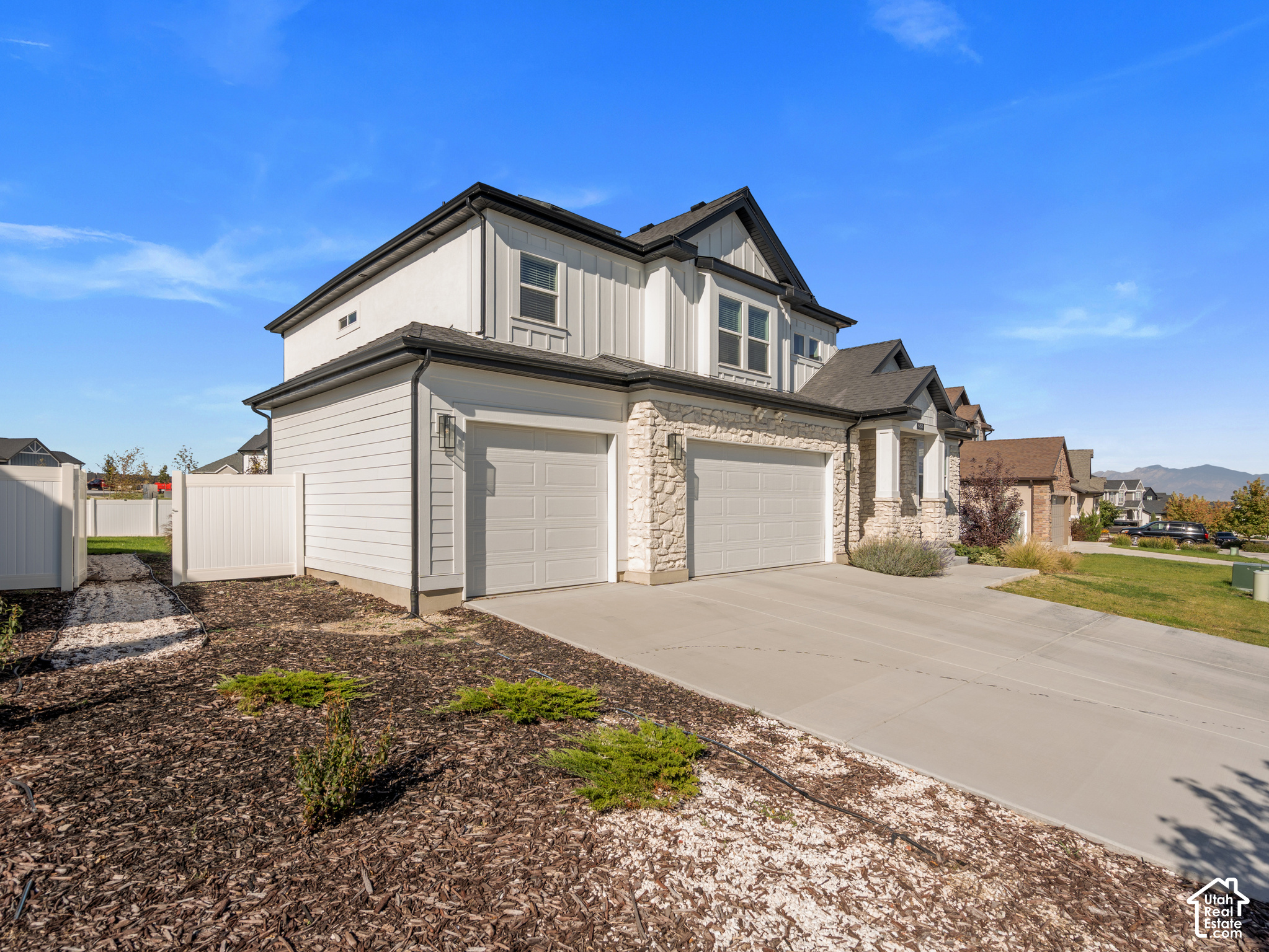 main property photo 59