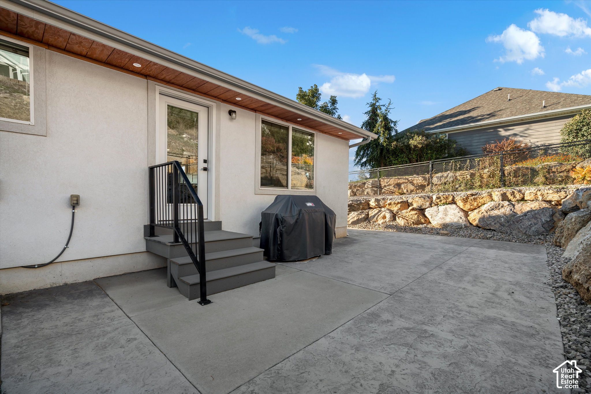 main property photo 32