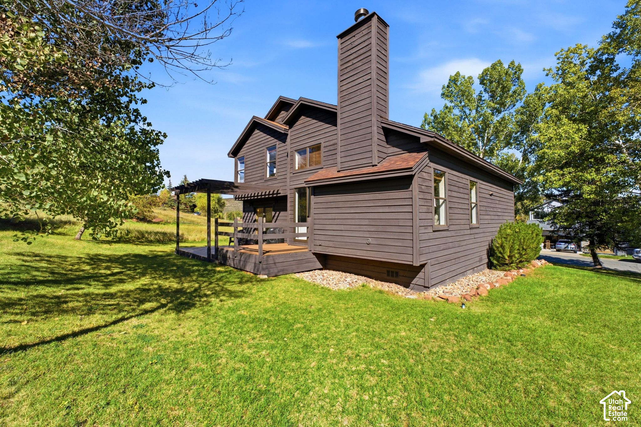 main property photo 34