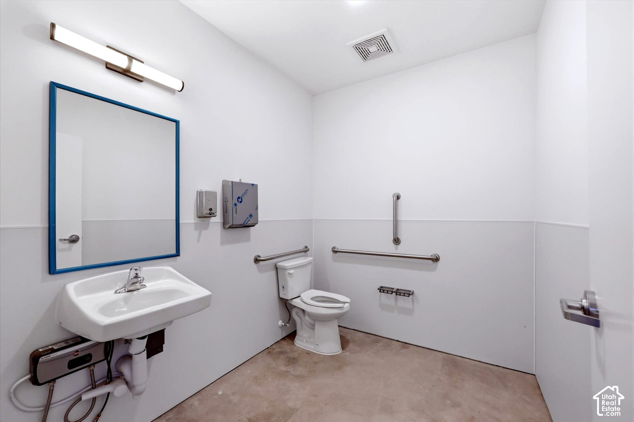 main property photo 24