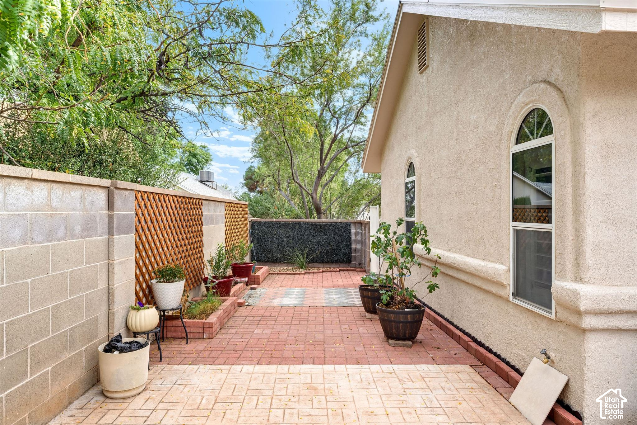 main property photo 29