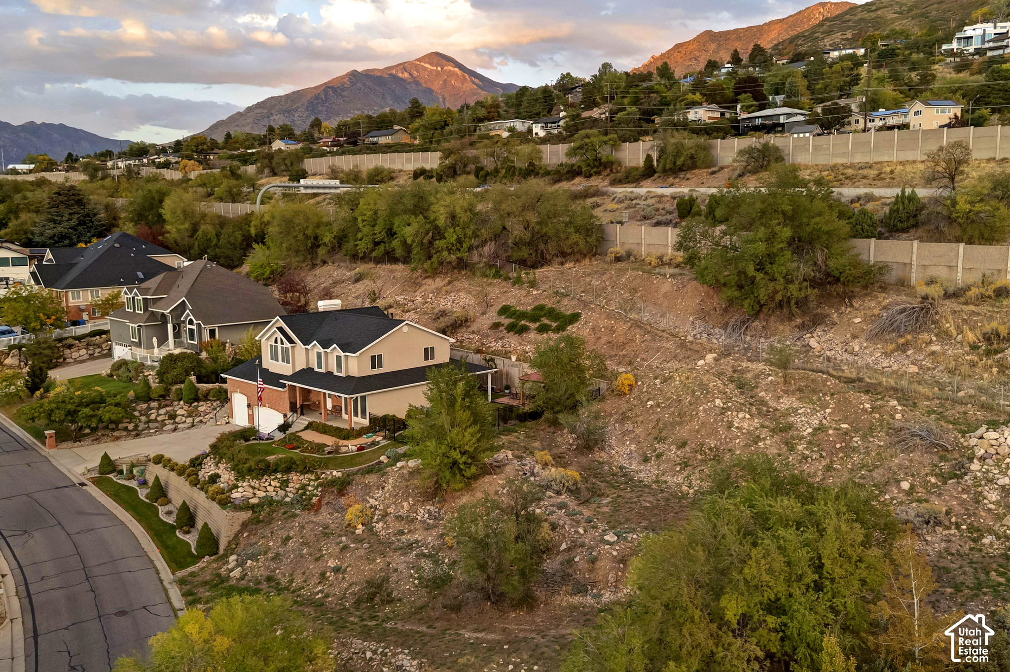 main property photo 15