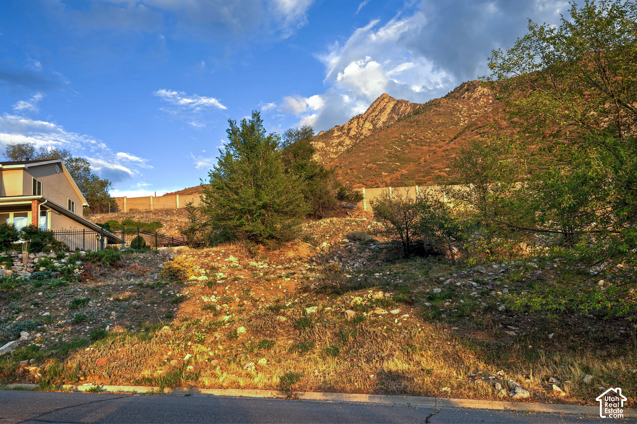 main property photo 28