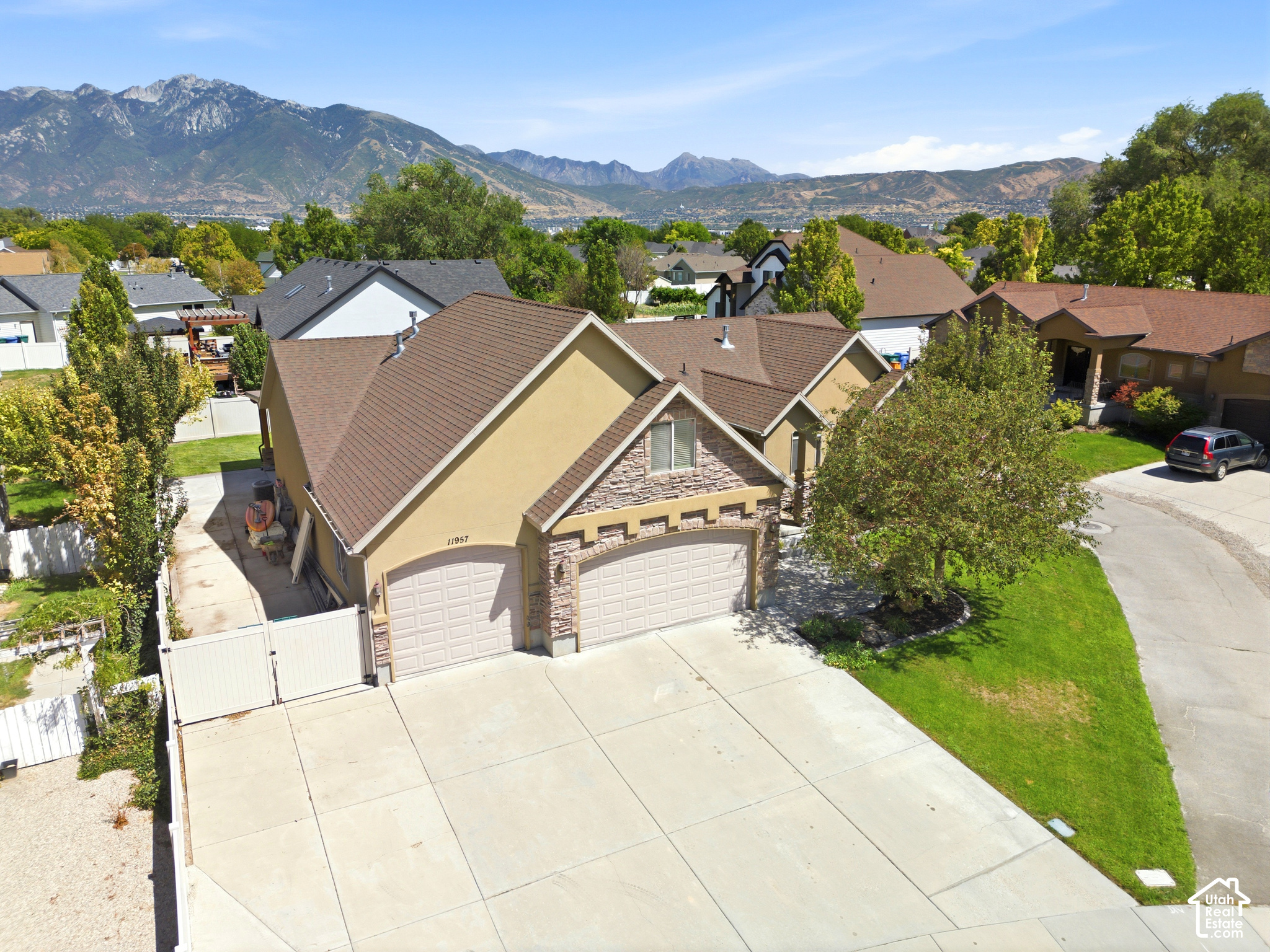 main property photo 31