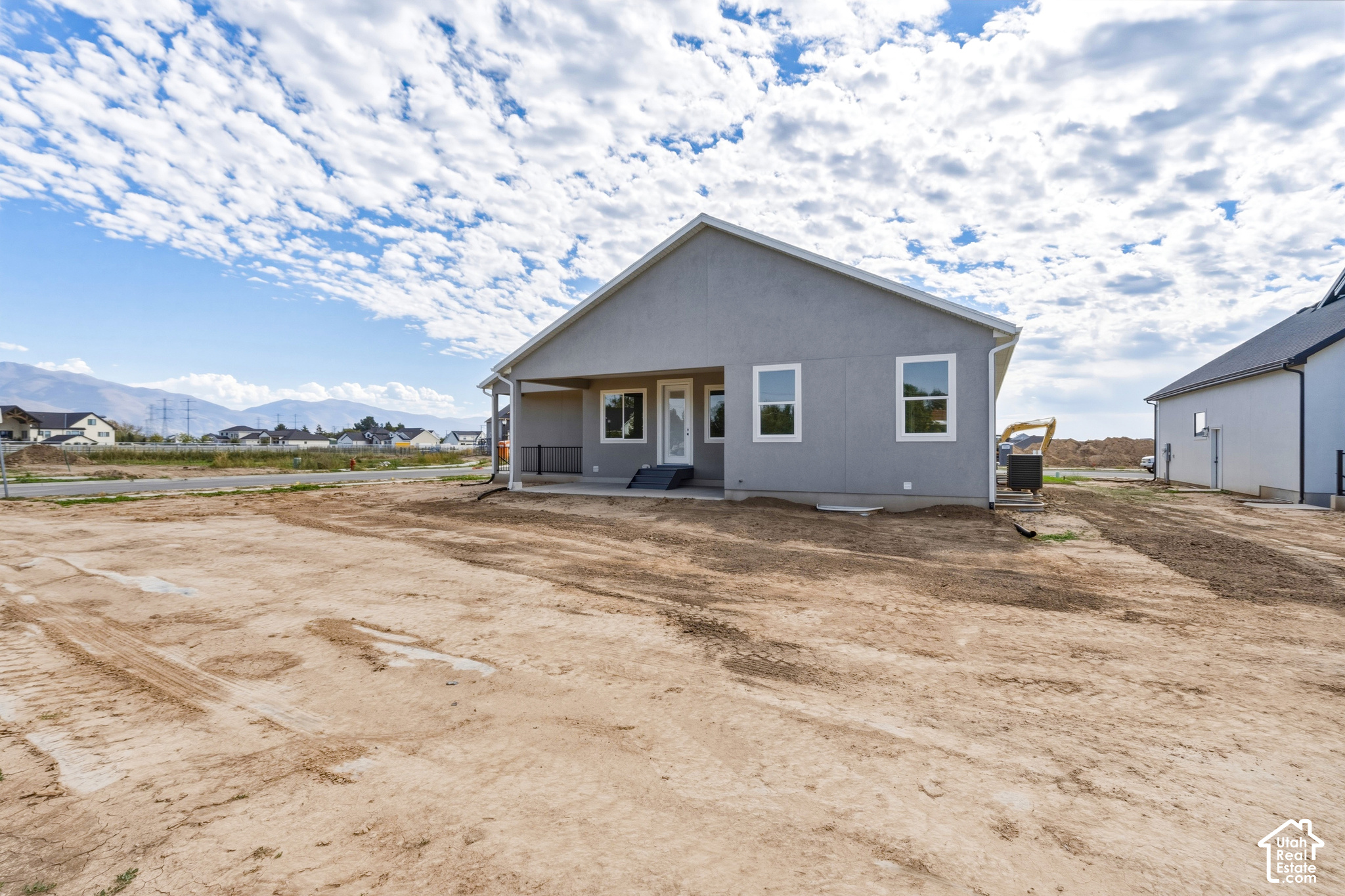 main property photo 35