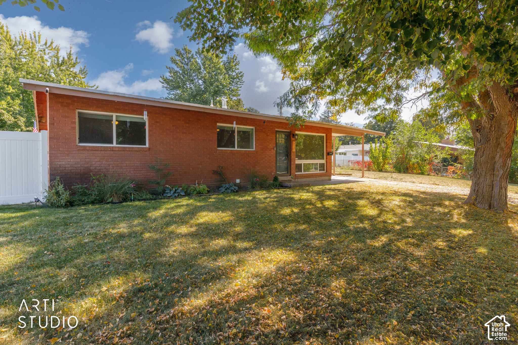 main property photo 5