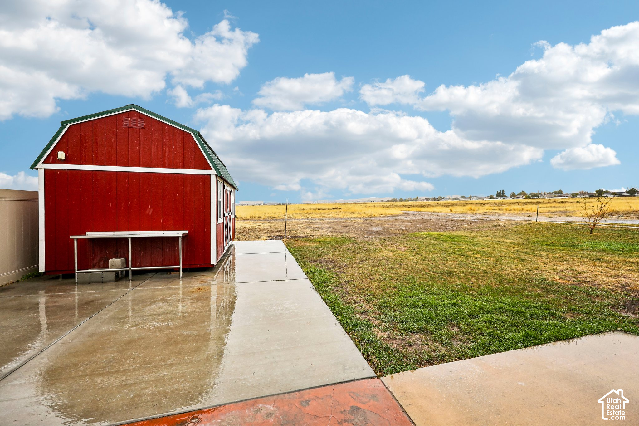 main property photo 36