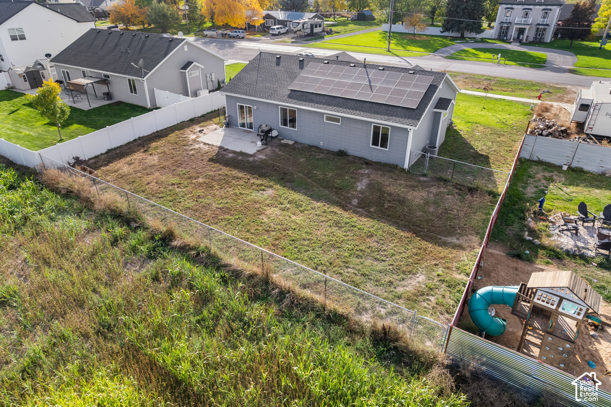 main property photo 22