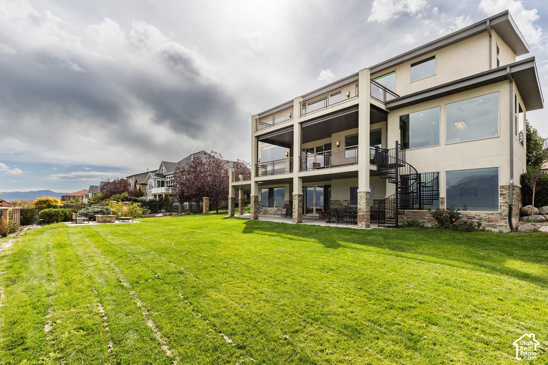 main property photo 61