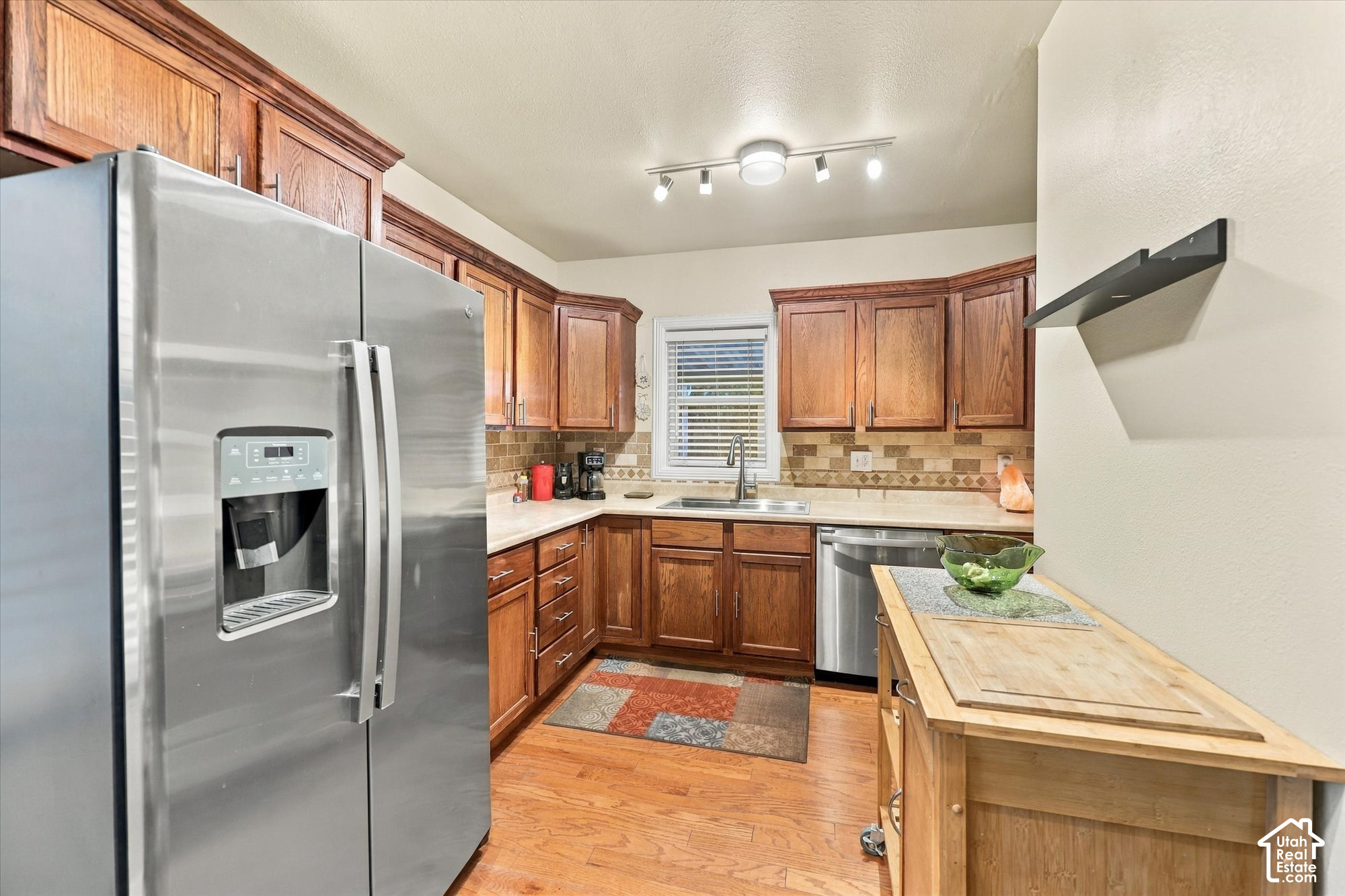 main property photo 7