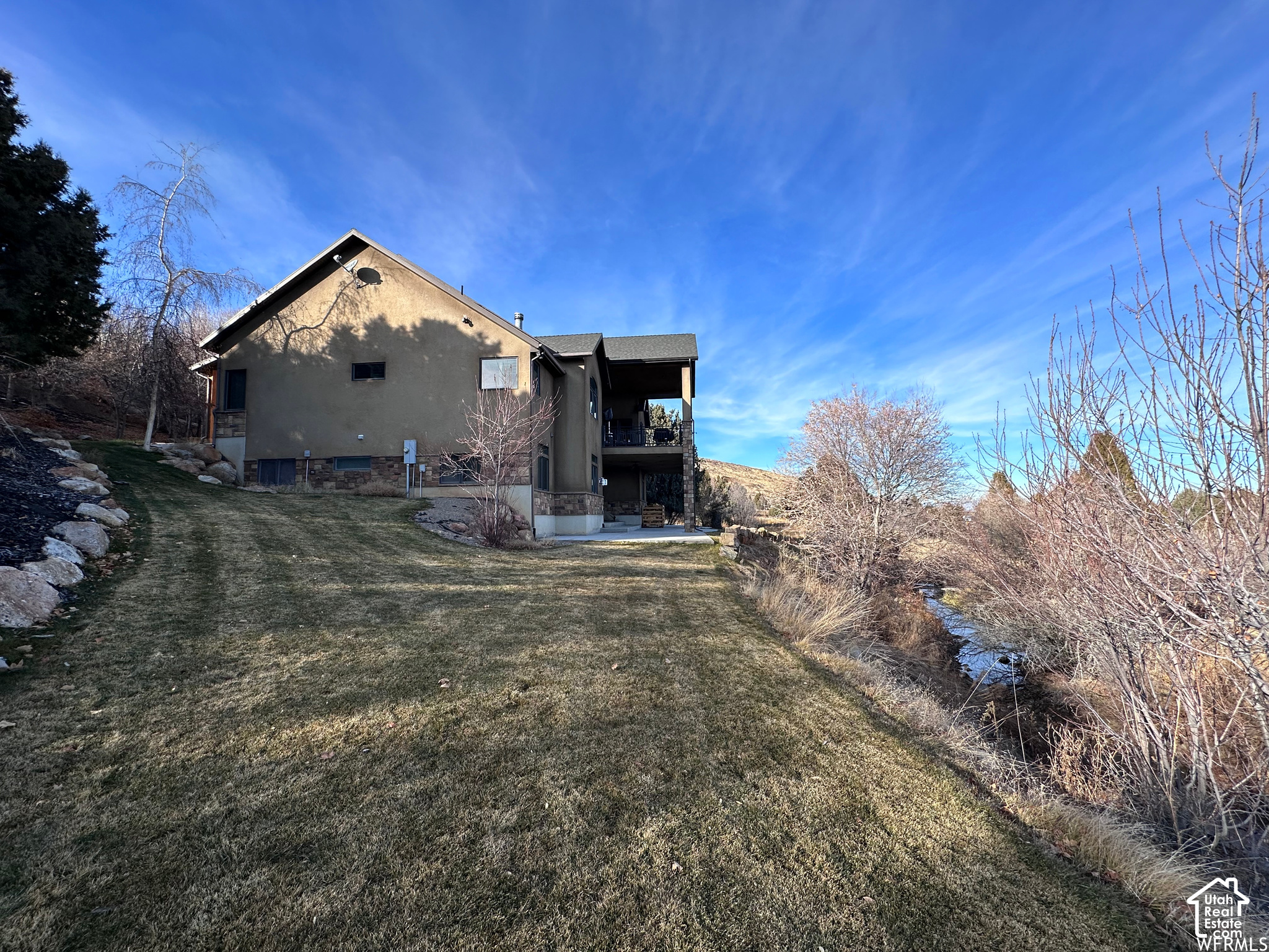 main property photo 6