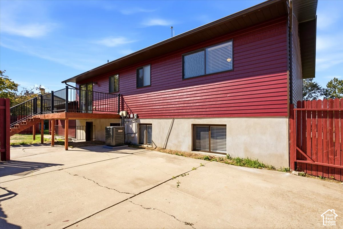 main property photo 30
