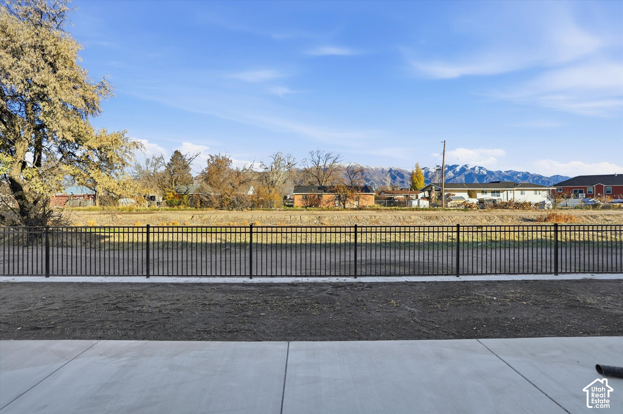 main property photo 17