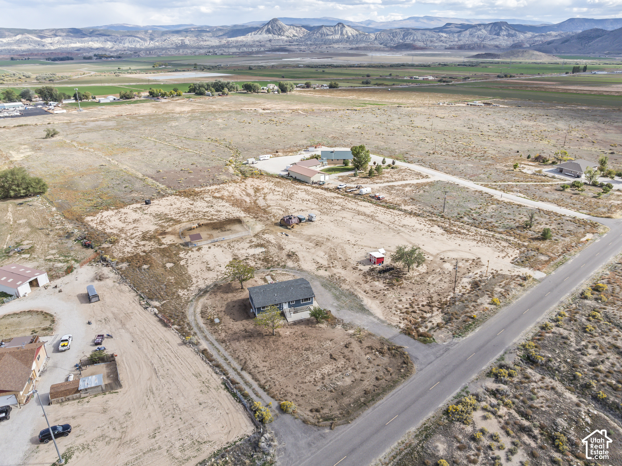 main property photo 39