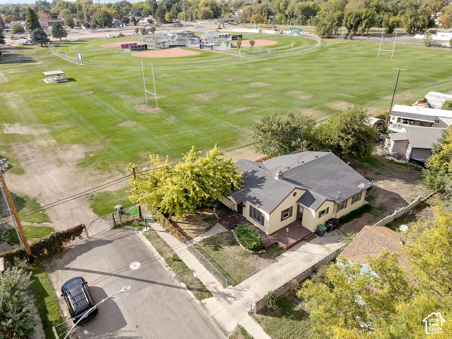 main property photo 18