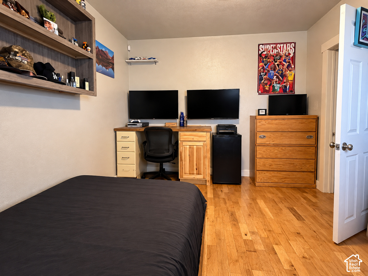 main property photo 11