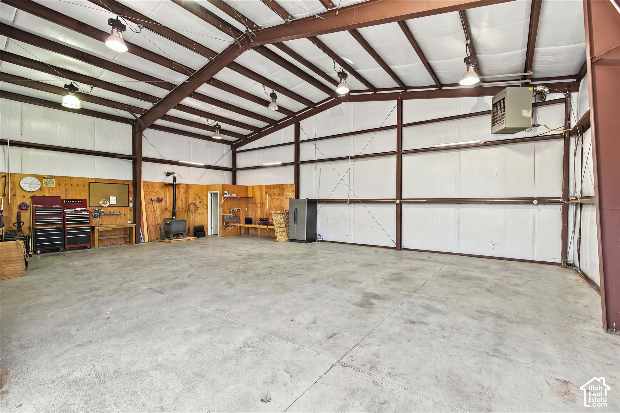 main property photo 34