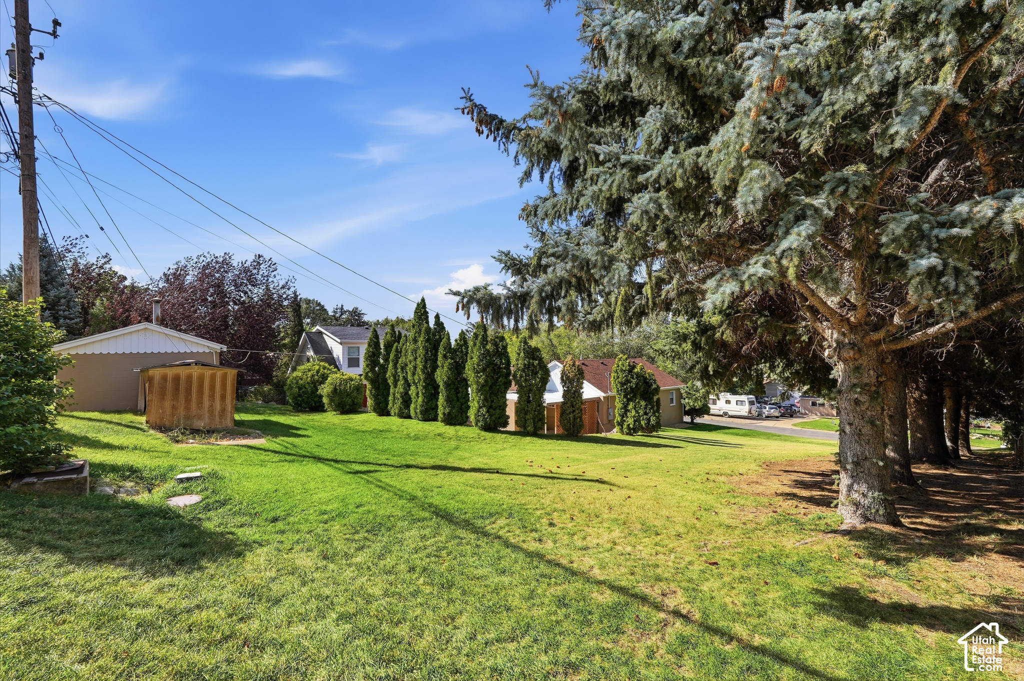 main property photo 34