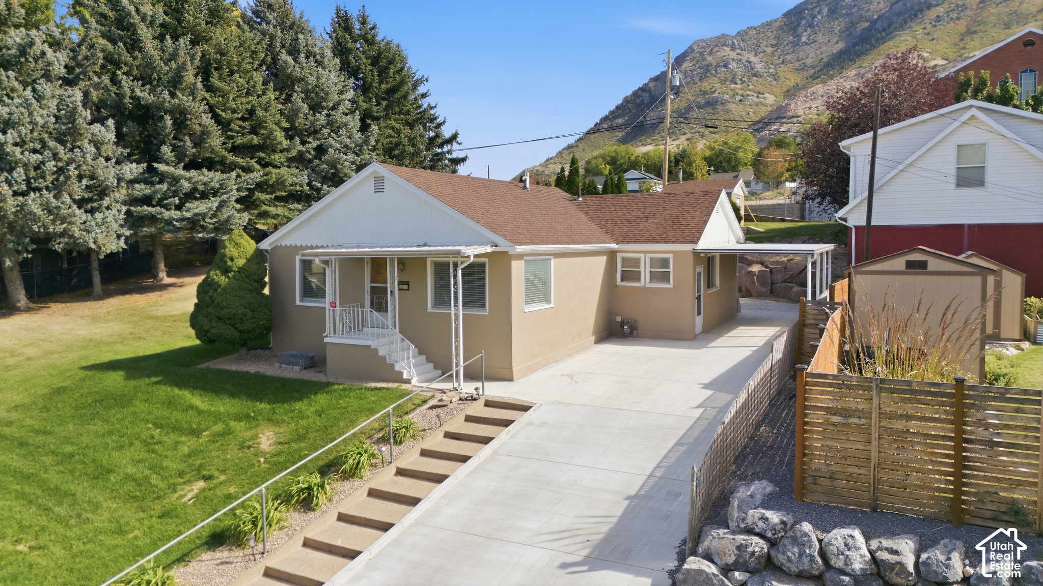 main property photo 40