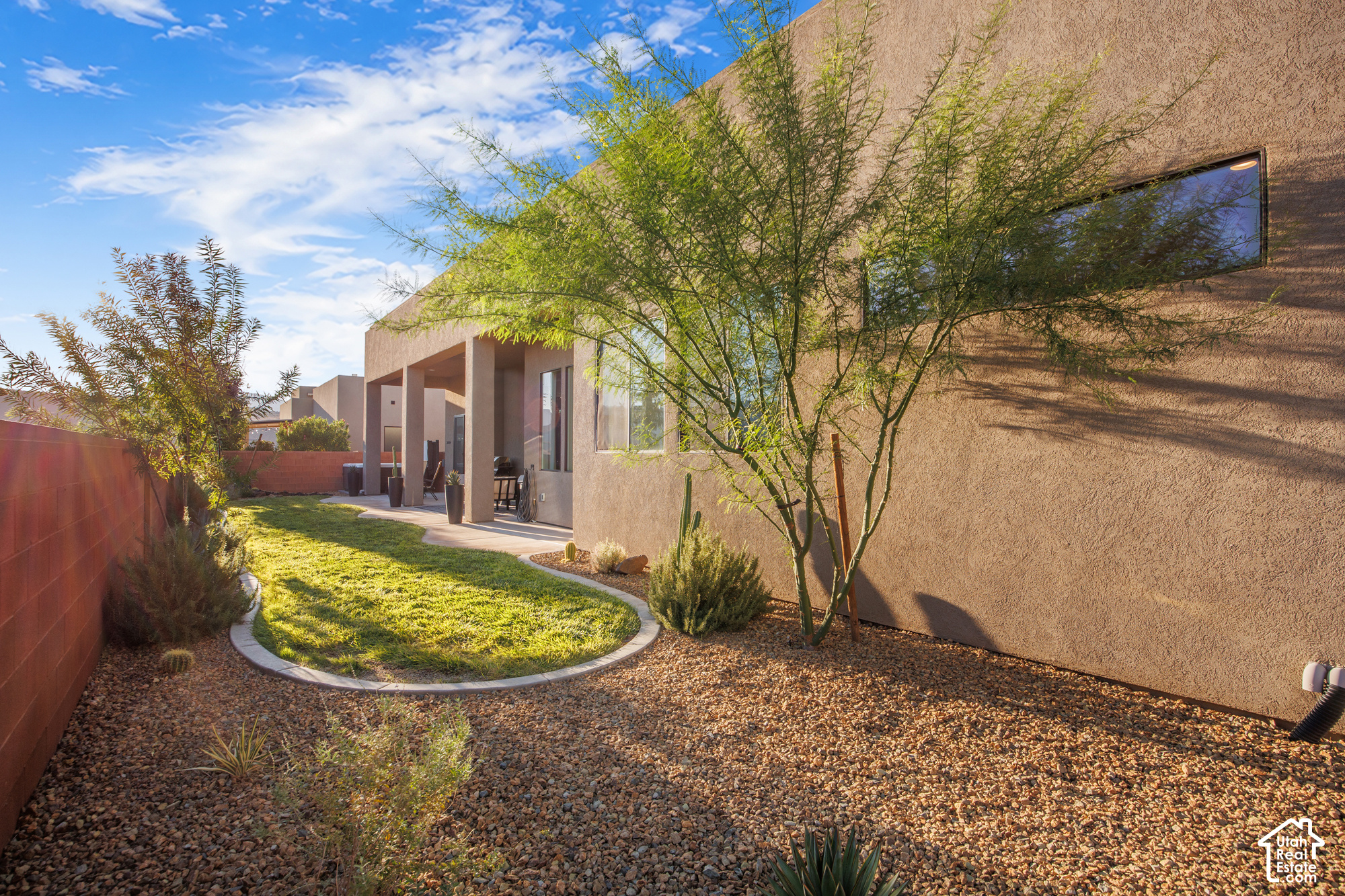 main property photo 37