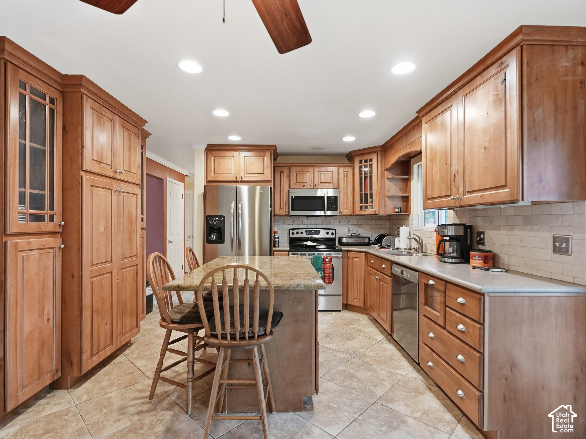 main property photo 14