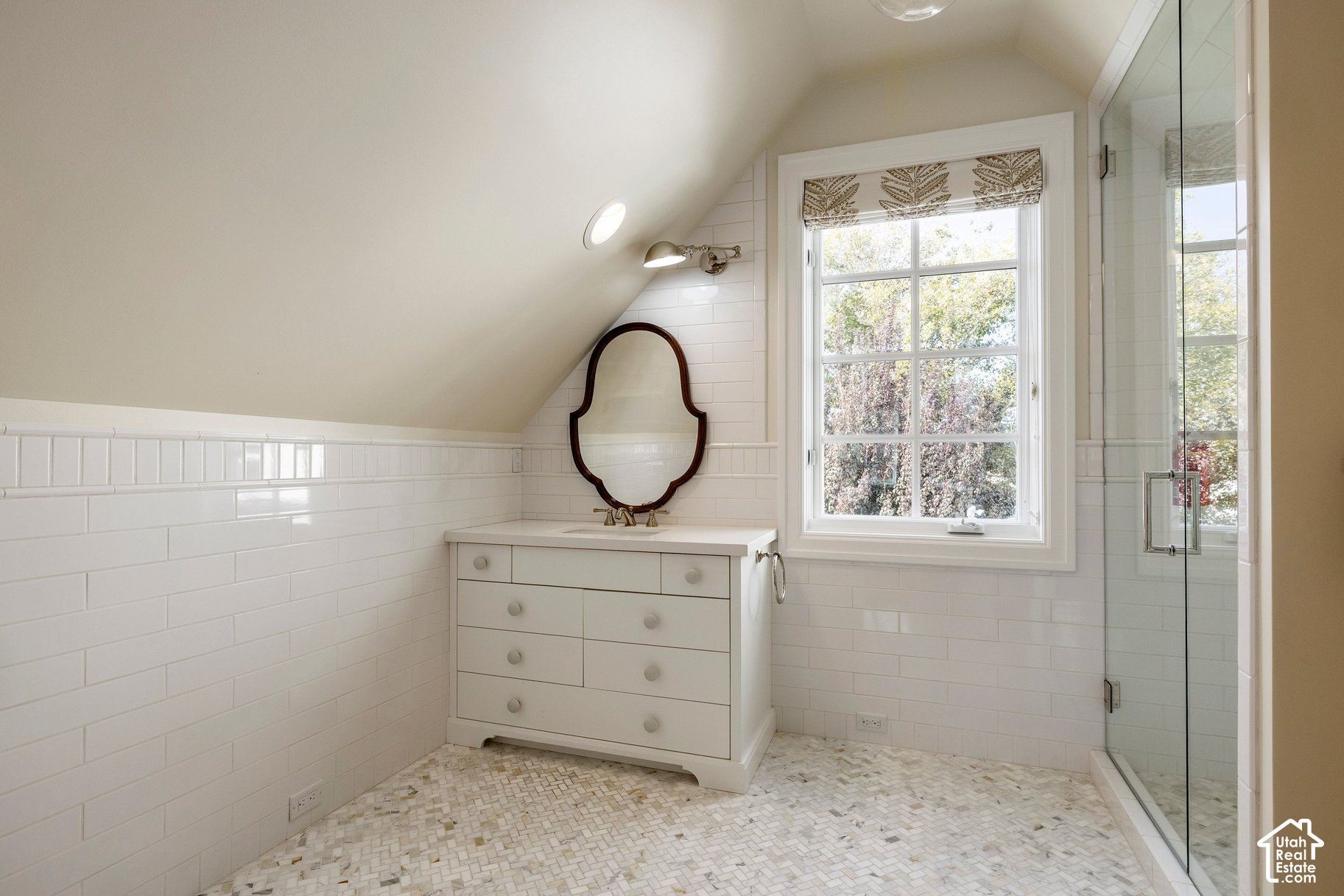 main property photo 78