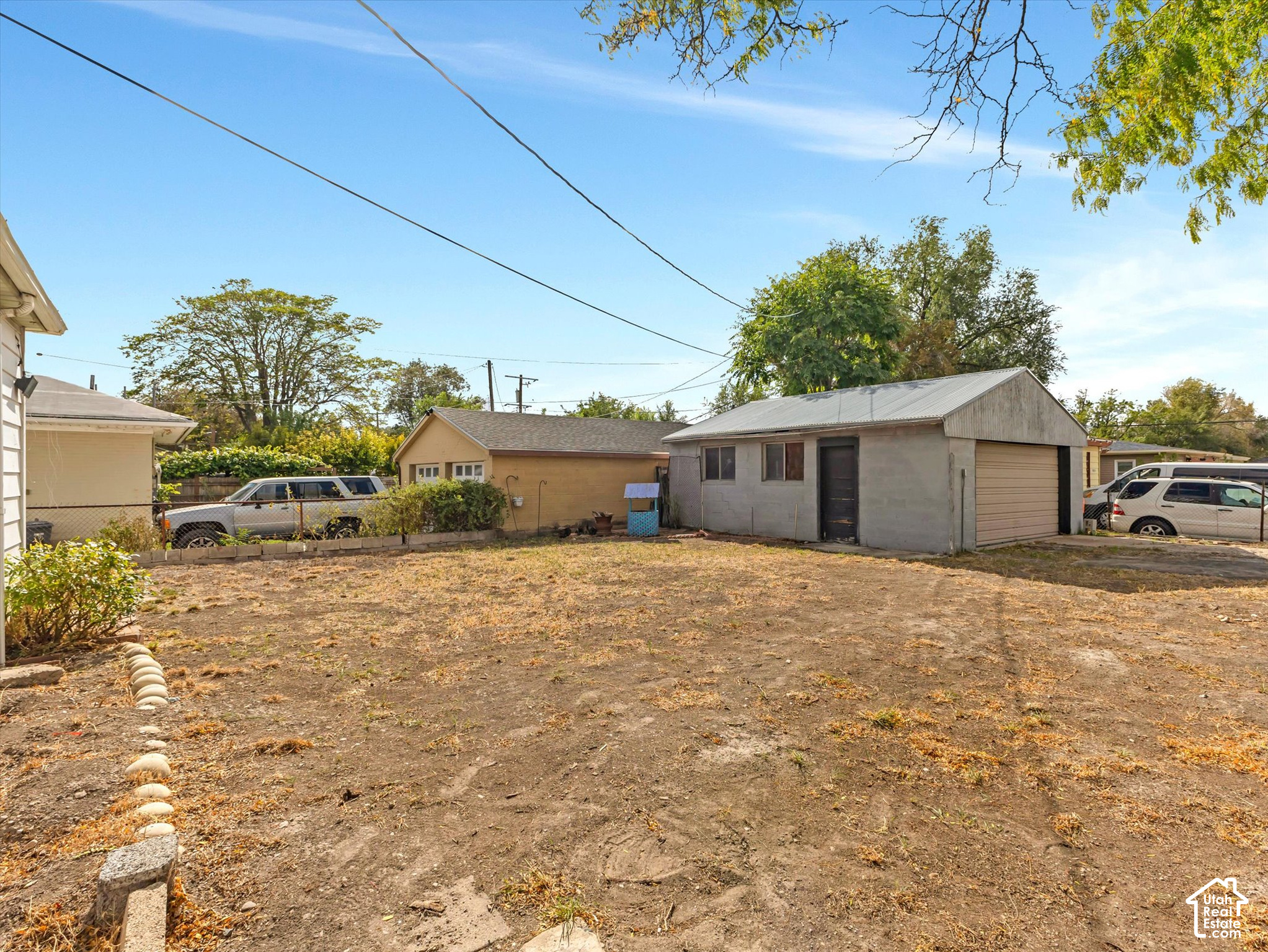 main property photo 14