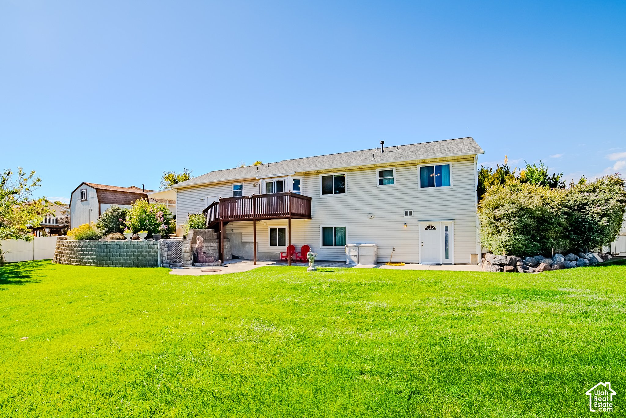 main property photo 29