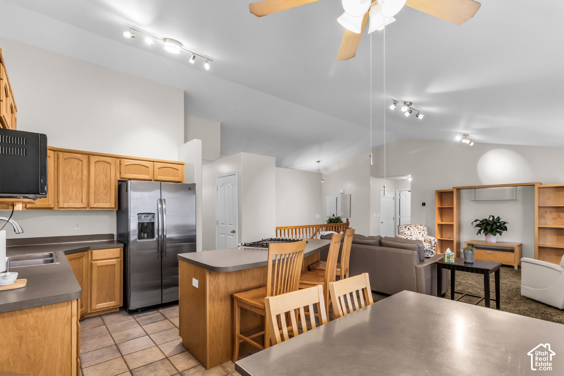 main property photo 7