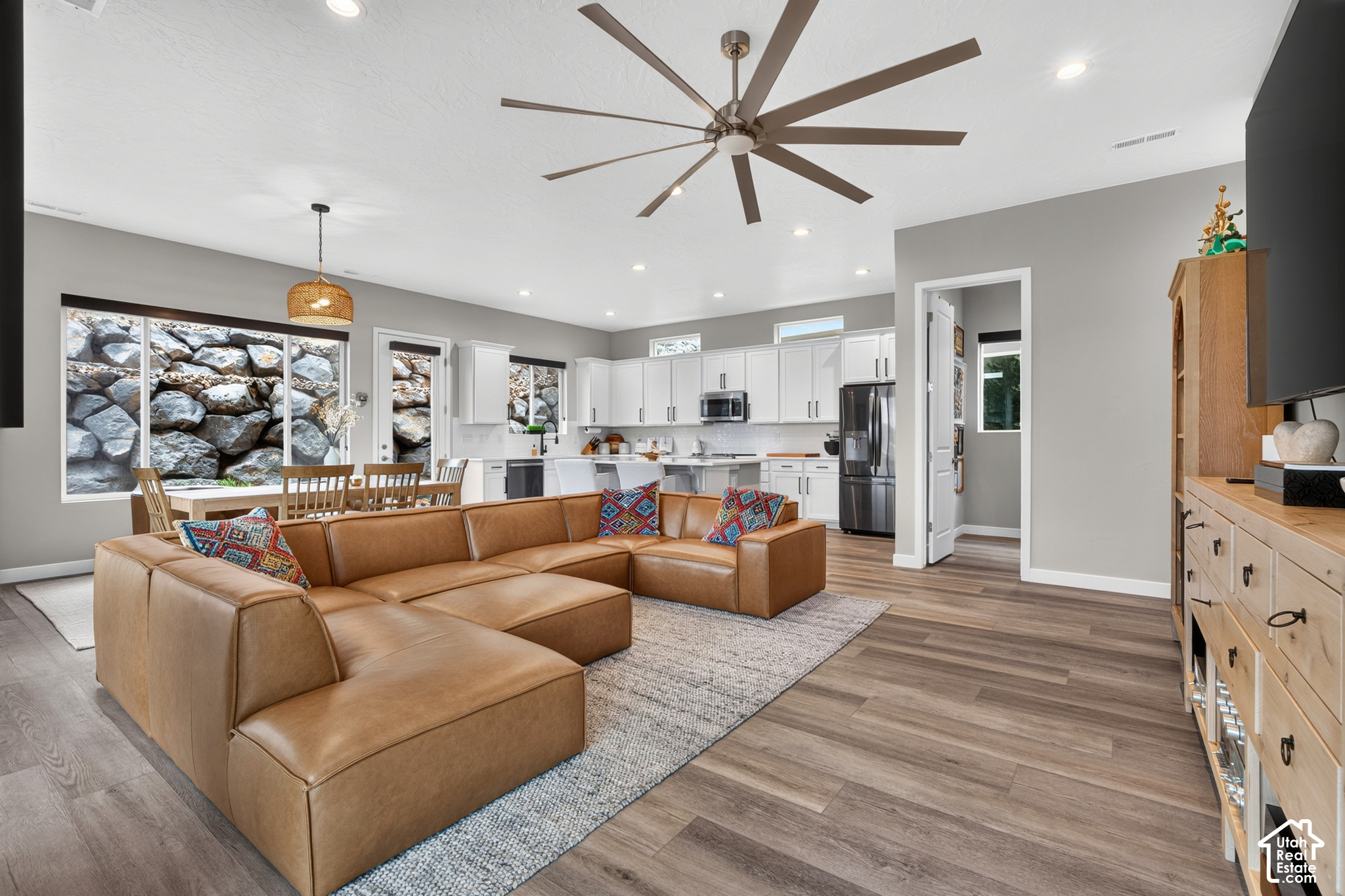 main property photo 77