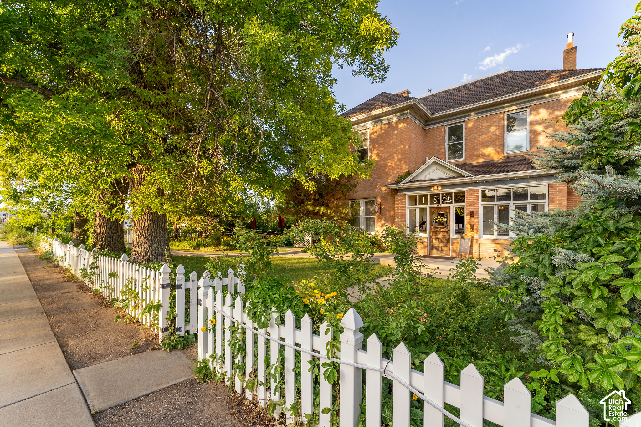 main property photo 22
