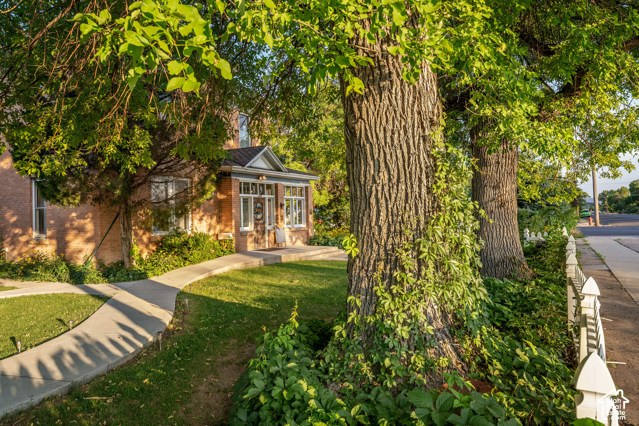 main property photo 25