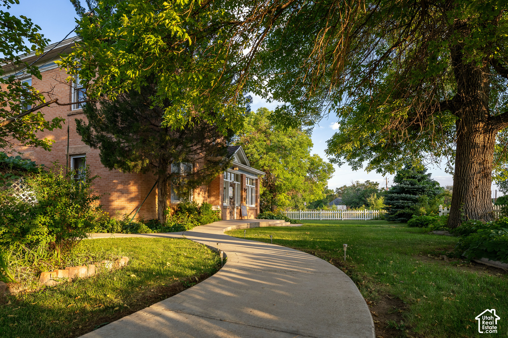 main property photo 26