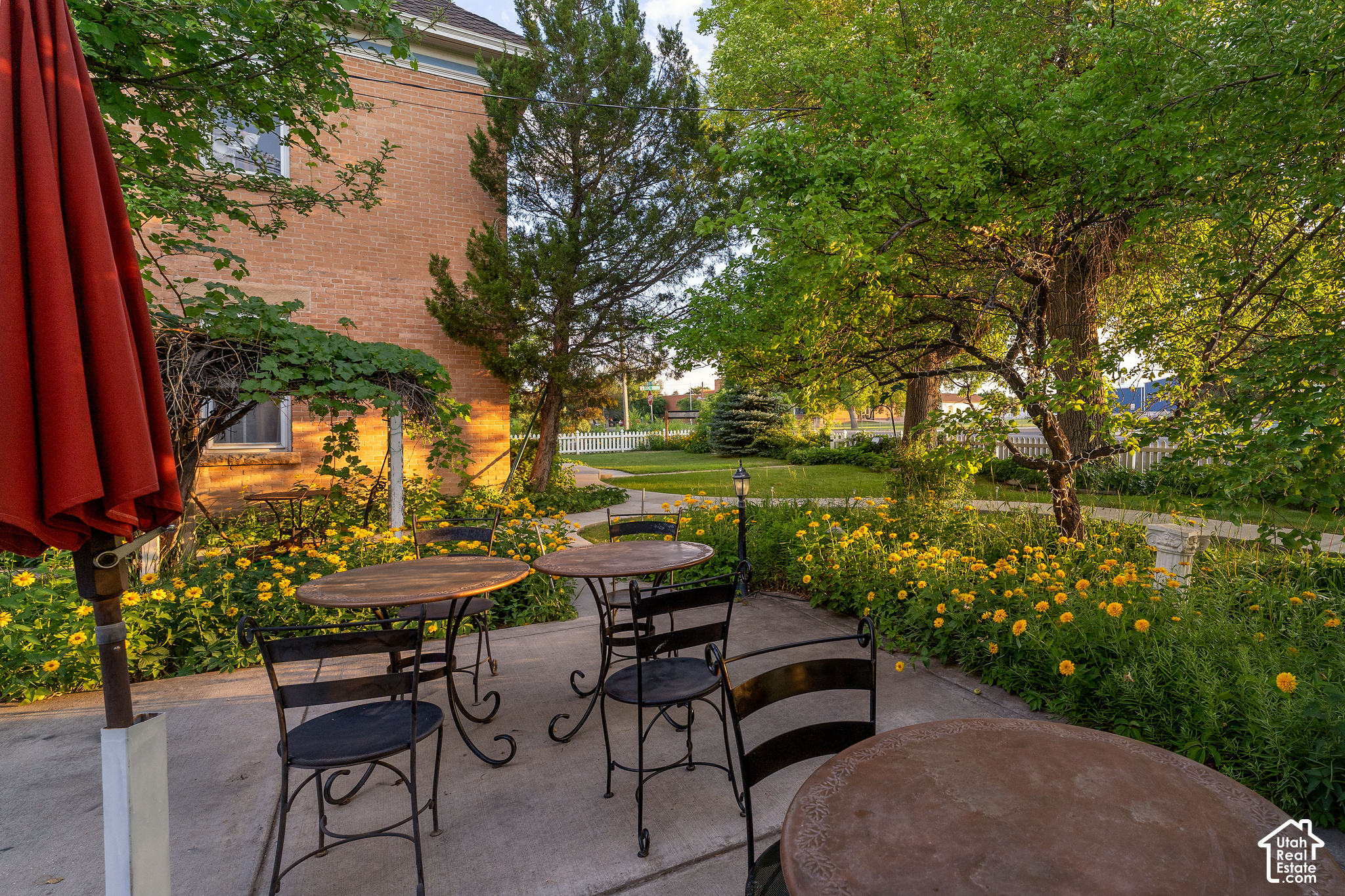 main property photo 31