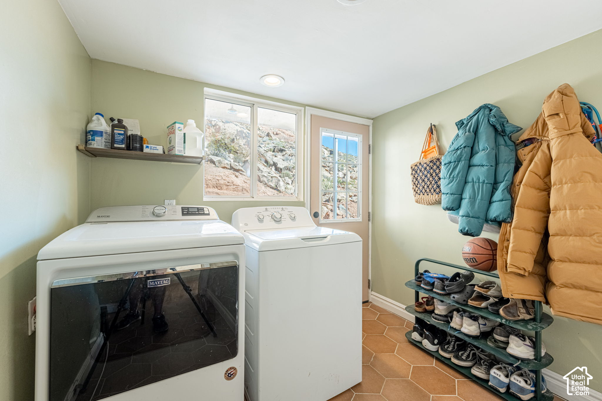 main property photo 14