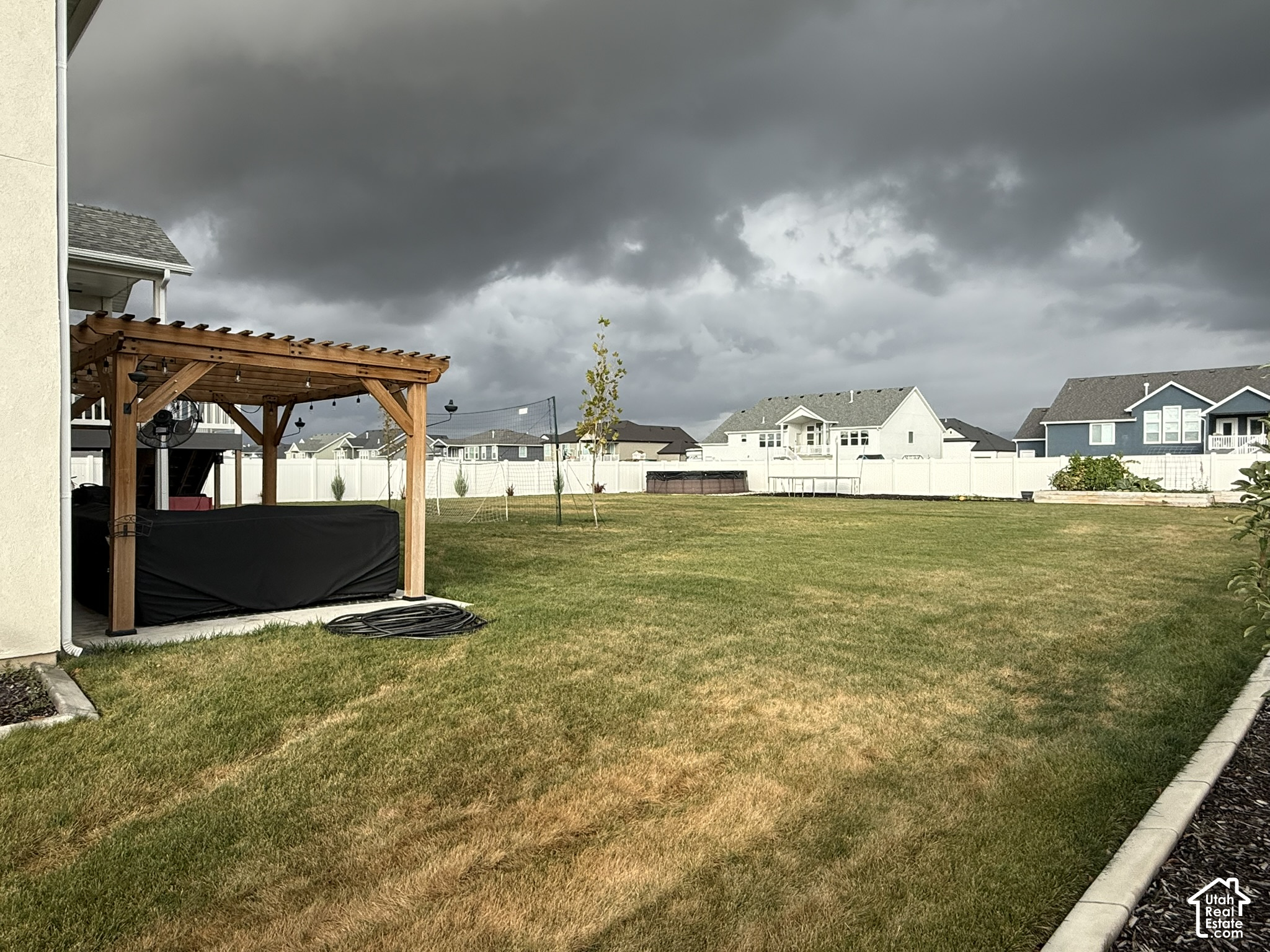 main property photo 45