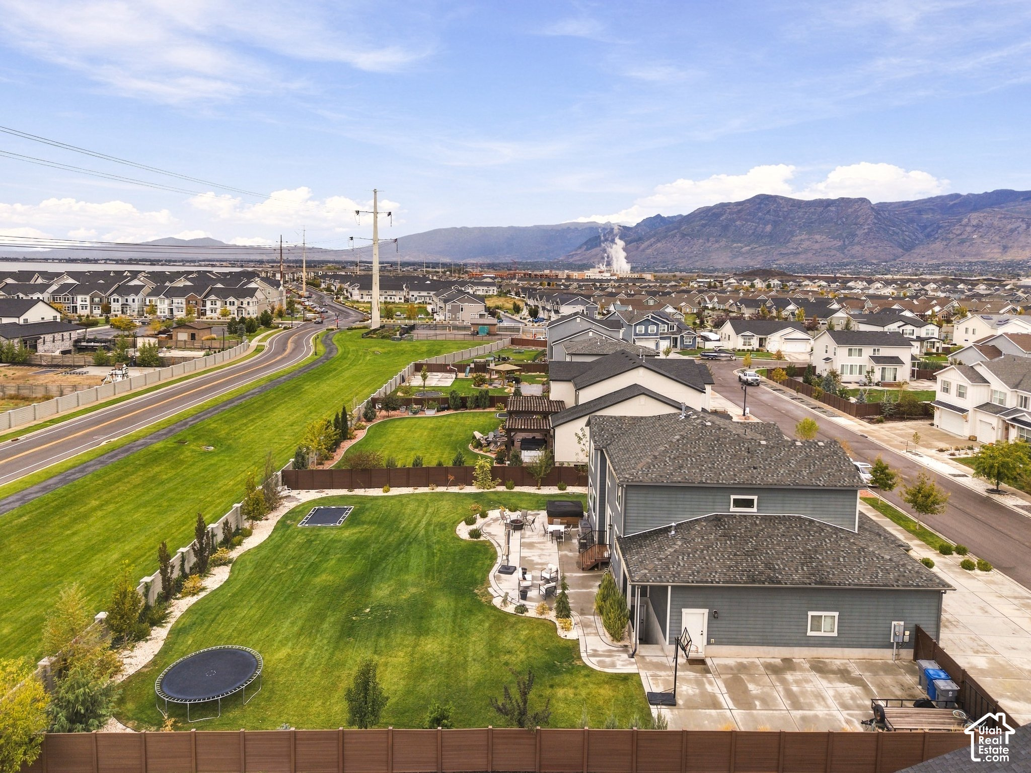 main property photo 50
