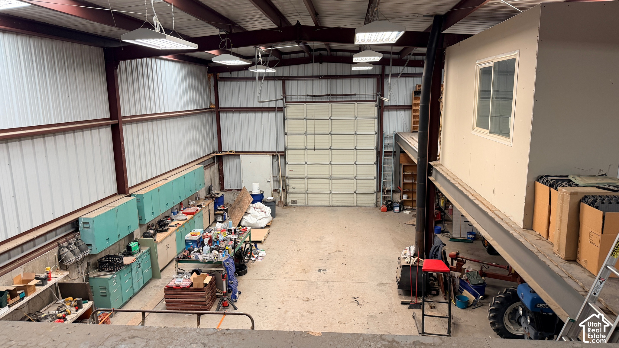 main property photo 28