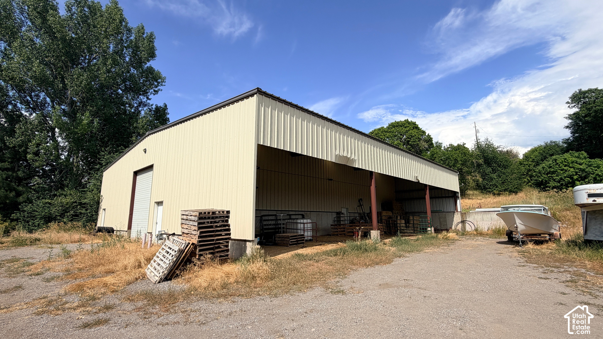 main property photo 29