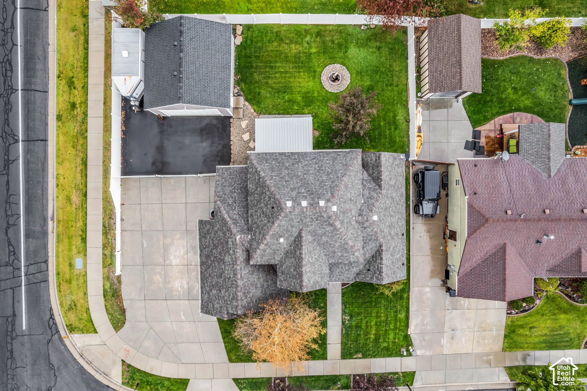 main property photo 27