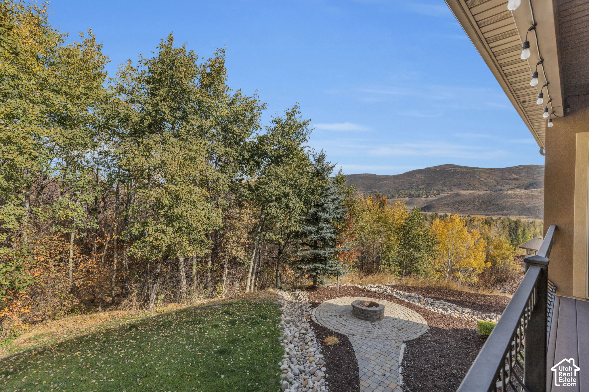 main property photo 40