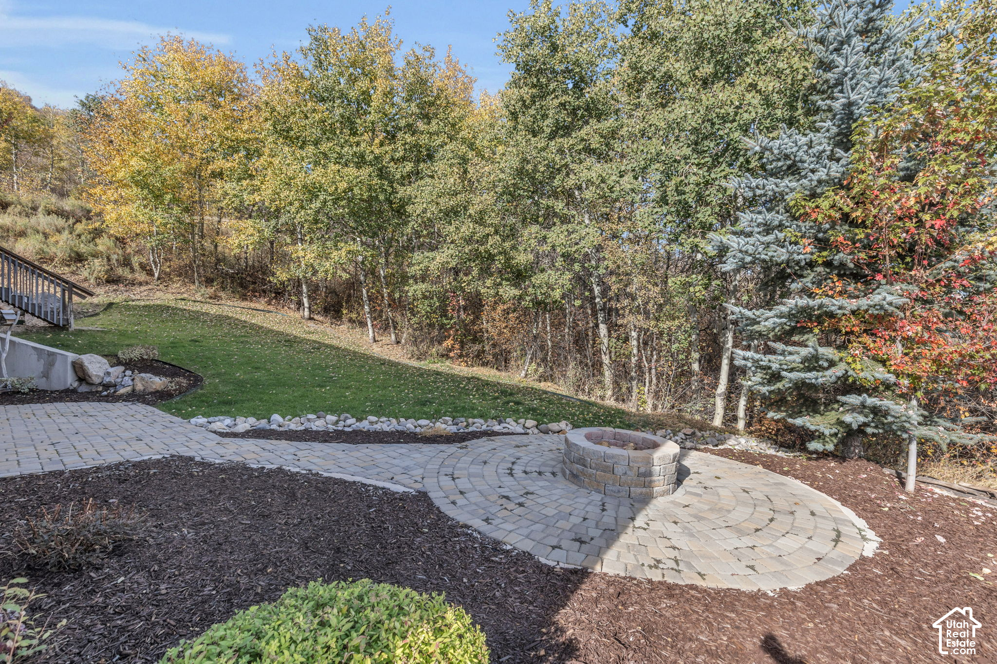 main property photo 41