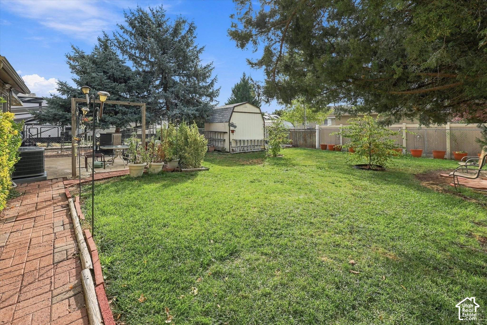 main property photo 21